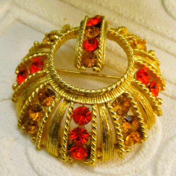 VINTAGE Marigold Tiger Orange Rhinestone Gold Plated Brooch ~ MID-CENTURY Brooch - Picture 8 of 13